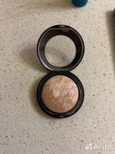 MAC mineralize skinfinish хайлайтер