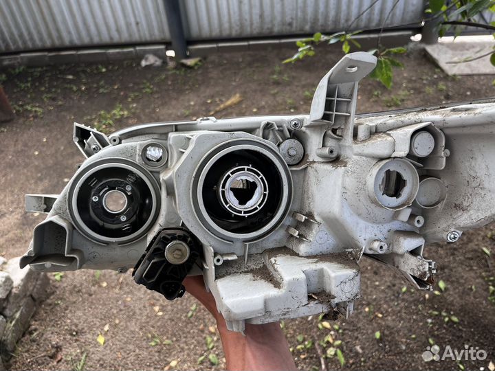 Фара toyota camry