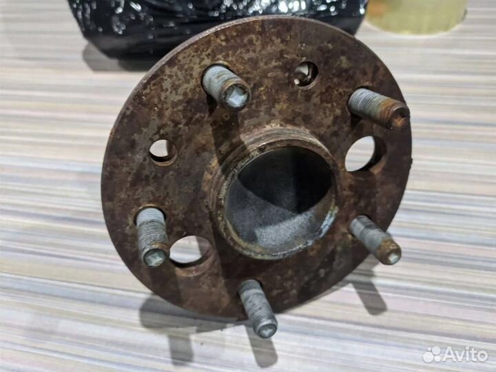 Ступица задняя R toyota Camry V50 2011-2014