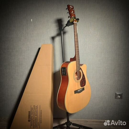 Гитара Yamaha FX370+комплект