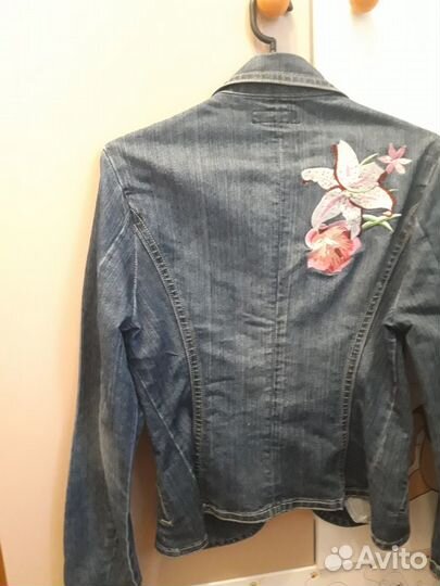 Джинсовая куртка женская 46 размер