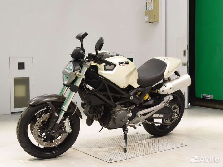 Ducati monster 696