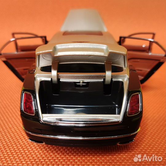 Новая машинка модель Bentley Mulsanne 1:24