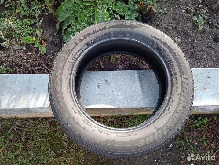 Bridgestone Dueler H/P Sport 215/60 R17