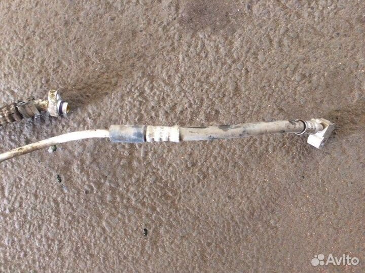 Трубка кондиционера Opel Astra H sedan Z16XER 2011