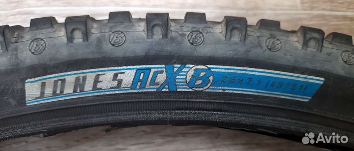 Покрышки Bontrager 26 x 2.1