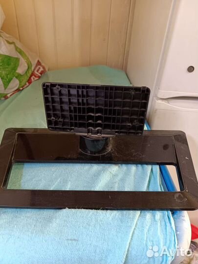 Подставка телевизора