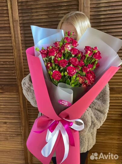 Кустовая роза букет