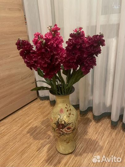 Вазы с цветами