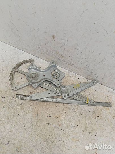 Стеклоподъемник электрический передний левый 69802