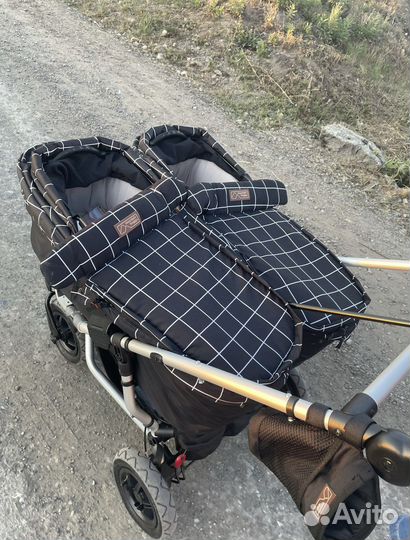 Коляска для двойни mountain buggy duet