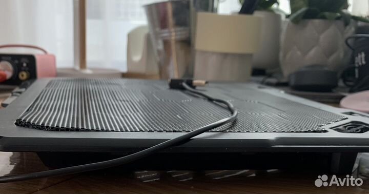 Подставка для ноутбука с охлаждением
