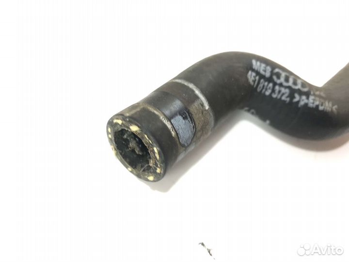 Патрубок охлаждения Audi A8 D3