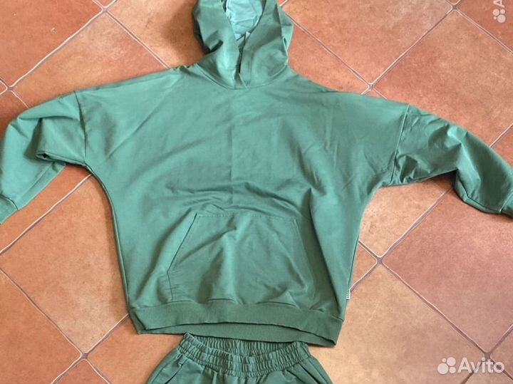 Костюм женский