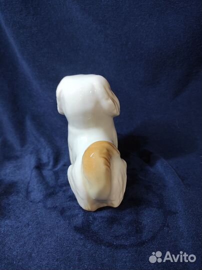 Фарфоровая статуэтка 