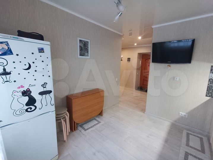 2-к. квартира, 50 м², 1/9 эт.