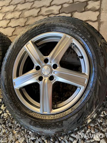 Nokian Tyres WR SUV 3 225/60 R17