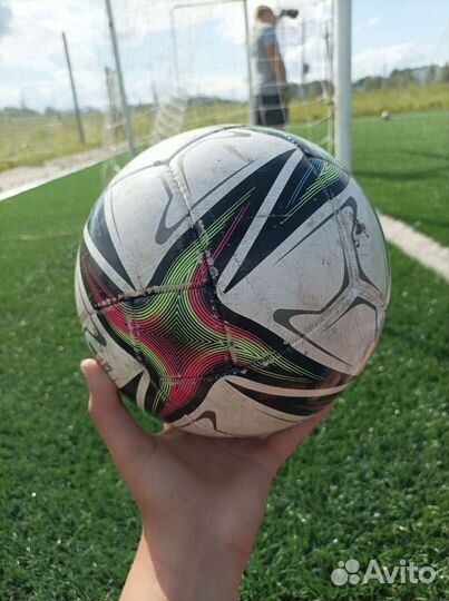 Футбольный мяч adidas 3