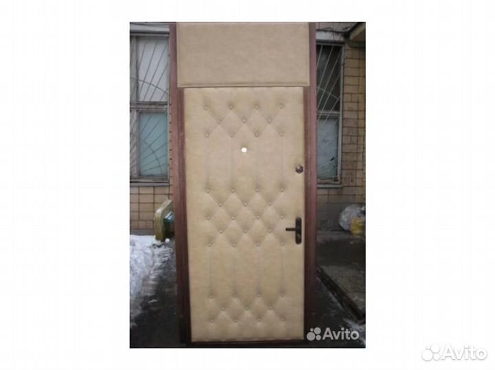 Входные двери с верхней вставкой, двери с фрамугой