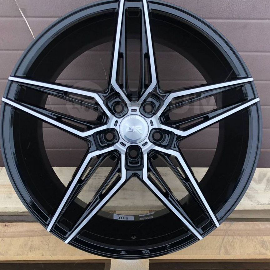Диски 5*112 R18 Race Ready 3337