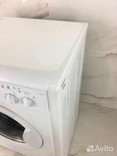 Стиральная машина бу Indesit WIN82