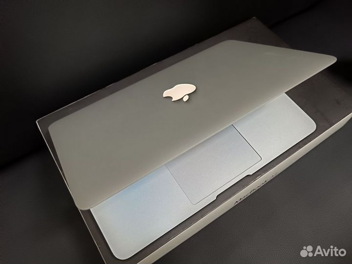 Apple MacBook Air 11 i7 Полный комплект
