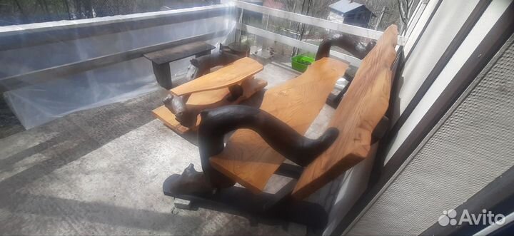 Столик и лавка