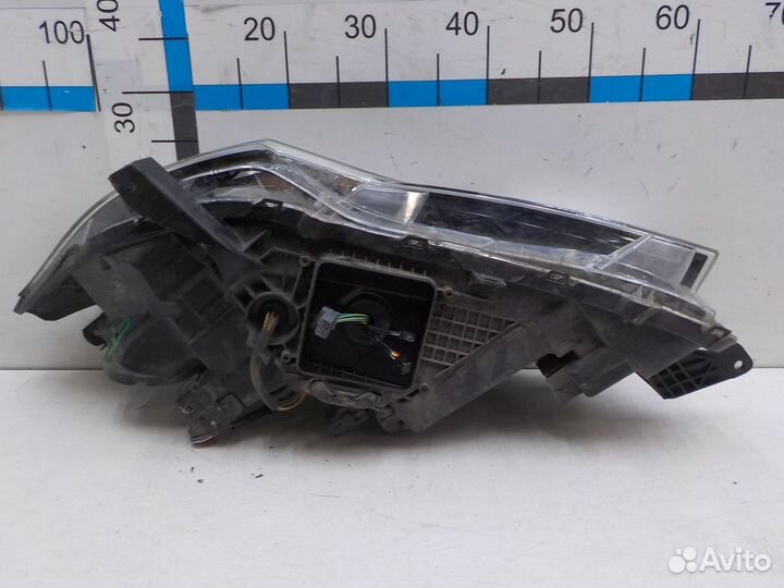 Фара правая Mitsubishi Pajero Sport 2015