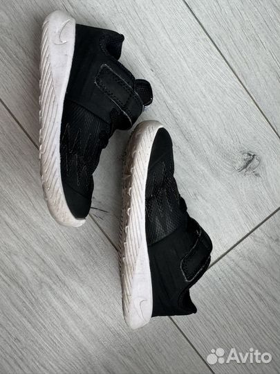 Кроссовки nike б/у
