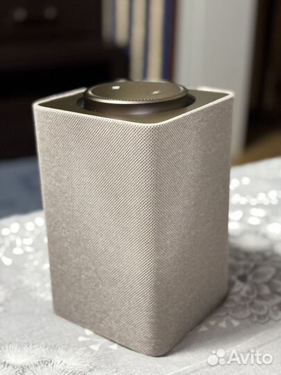 Яндекс Станция Макс, заблокированная