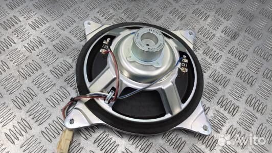 Сабвуфер lexus GS 3 (LOL16Q101)