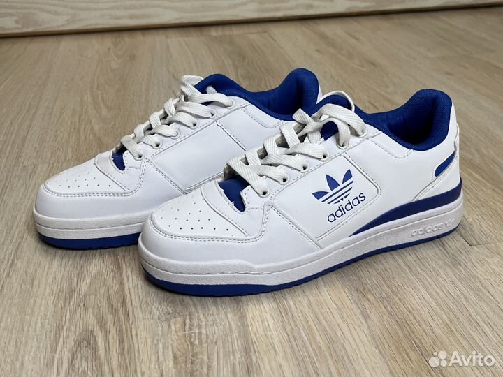 Кроссовки Adidas (новые) 37 размер