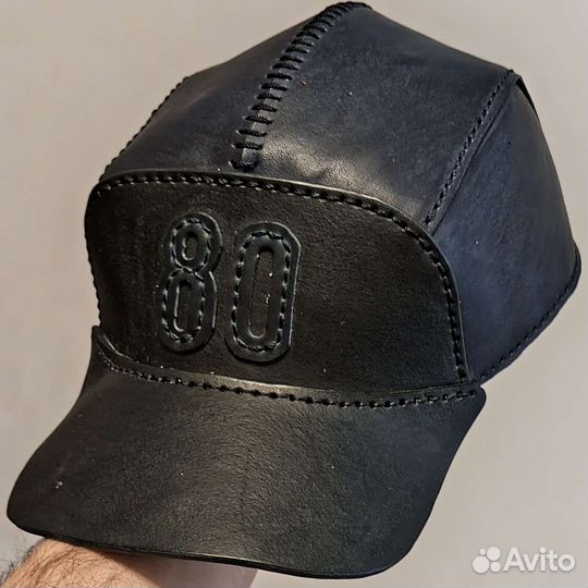 Мужская кожаная кепка