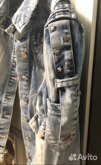 Джинсовая куртка dshe