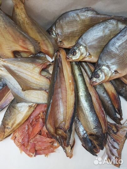 Рыба копченая холодного и горячего, вяленая