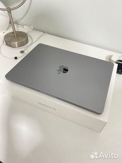 MacBook Air (M2) 8/256 Gray (с грав) Новый