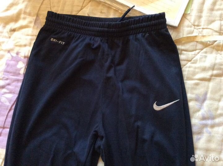 Брюки спортивные nike S 128-137 см