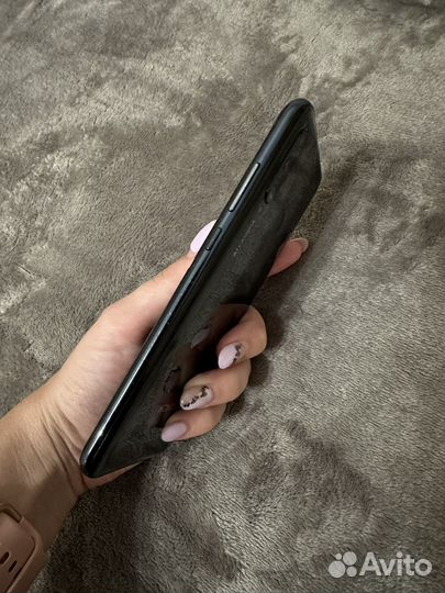 Телефон honor 10i