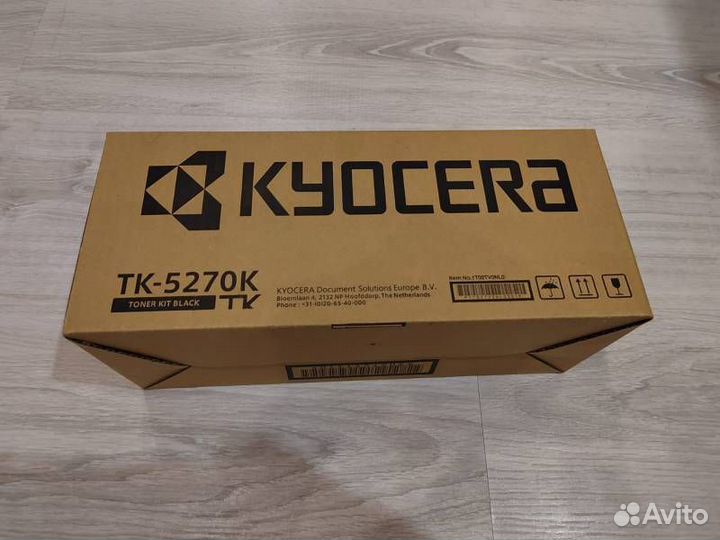 Оригинальный картридж Kyocera TK-5270К, черный