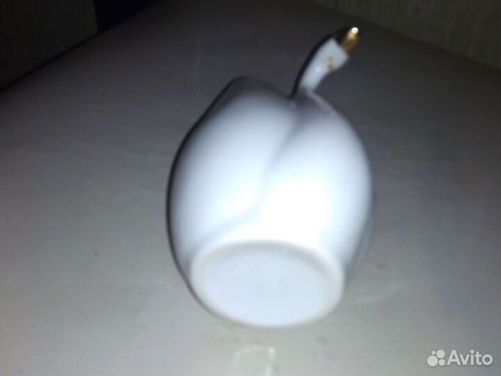 Фарфоровая ваза Лебедь СССР