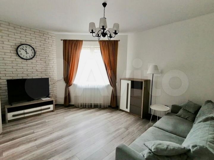 2-к. квартира, 69 м², 1/3 эт.