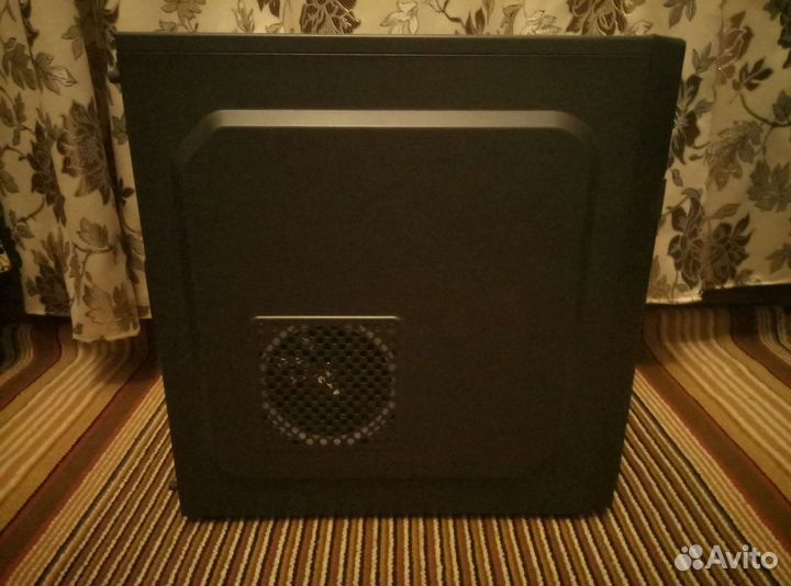 Компьютер системный блок, Монитор