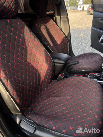 Чехлы на автомобильные сидения