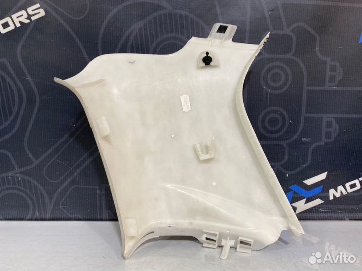 Обшивка салона левая Volkswagen Passat Variant B6