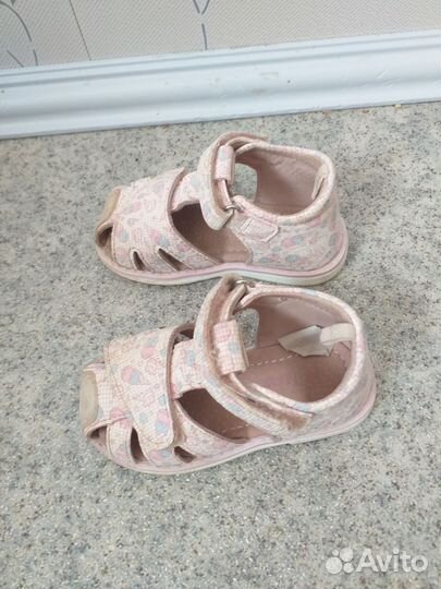 Сандалии для девочки