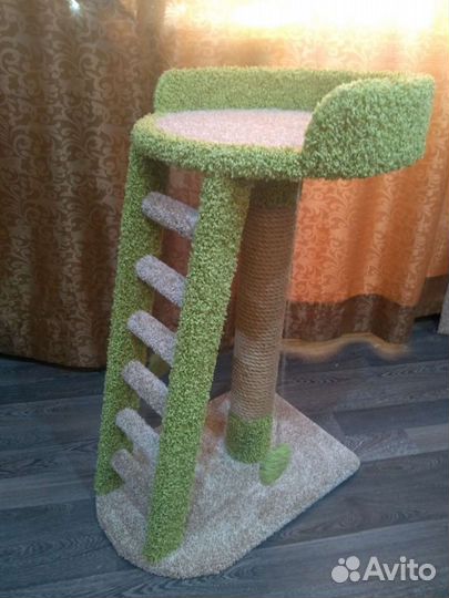 Лежанка -когтеточка для кошек крупных пород