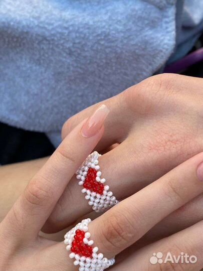 Украшения из бисера