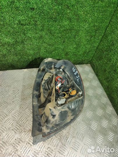 Фонарь KIA Carnival / Sedona (1998-2006)