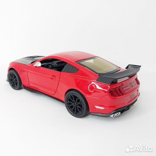 Машина металлическая Ford Mustang GT500 красная