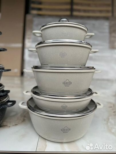 Набор кастрюль